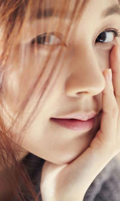 韩国美女明星金荷娜480×800手机壁纸图片