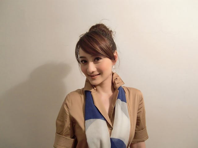 台湾女艺人陈德容640×480手机壁纸图片(5)