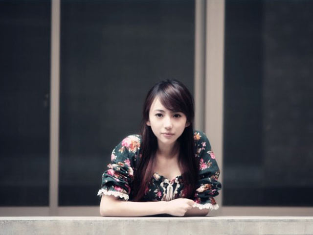 爱情公寓3诺澜的扮演者刘萌萌640×480手机壁纸图片大全（5）