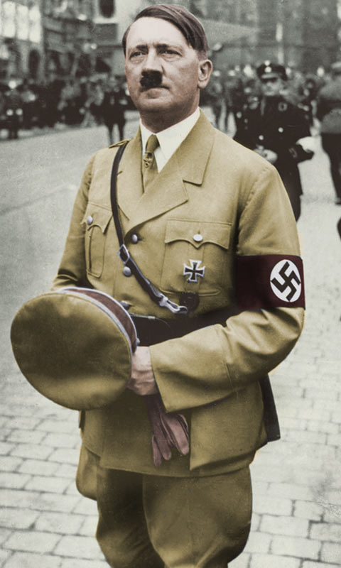 站在街道上的元首，希特勒彩色摄影照片手机壁纸