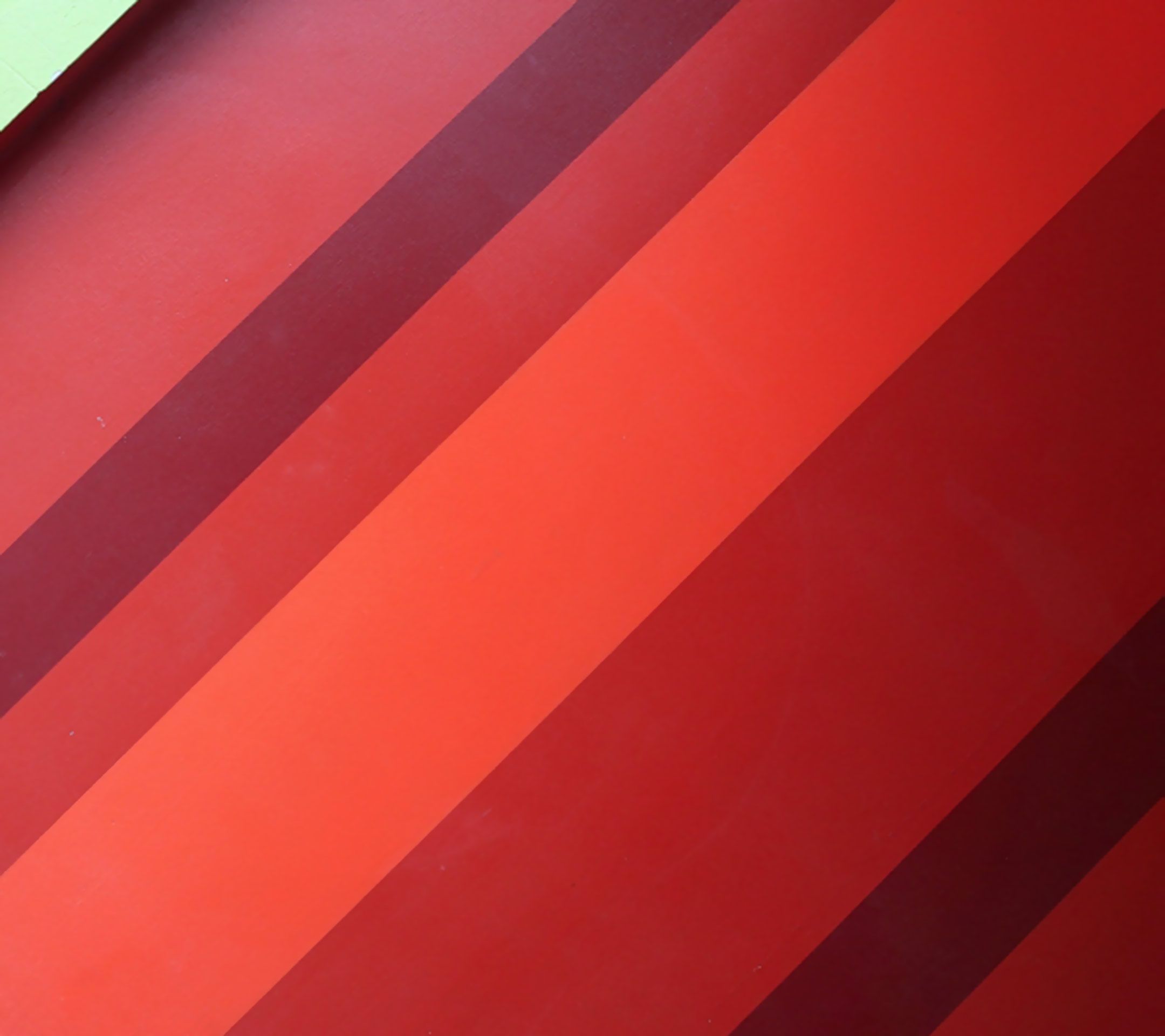 红色为主色的渐变色块，浓烈，规整手机壁纸下载