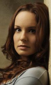 Sara Tancredi240×320手机图片高清