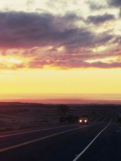 平原上的高速公路240×320手机图片