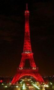 像刚出炼钢炉的红色埃菲尔铁塔240×320手机壁纸图片