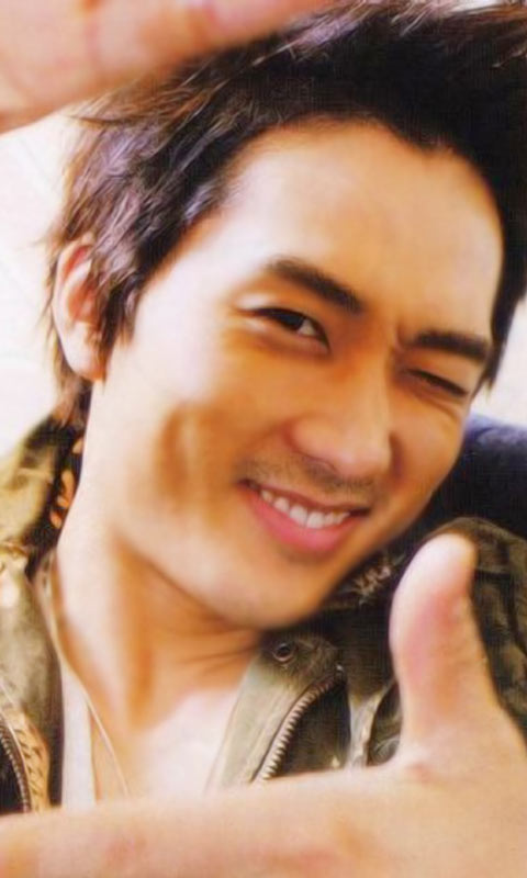 韩国男星宋承宪搞怪照片480×800手机壁纸下载