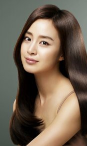 扮演李雪的金泰熙高清安卓手机壁纸下载