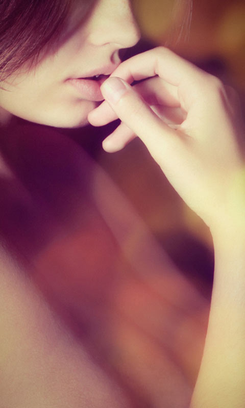 美女摄影游走于色情与艺术的边缘480×800手机壁纸