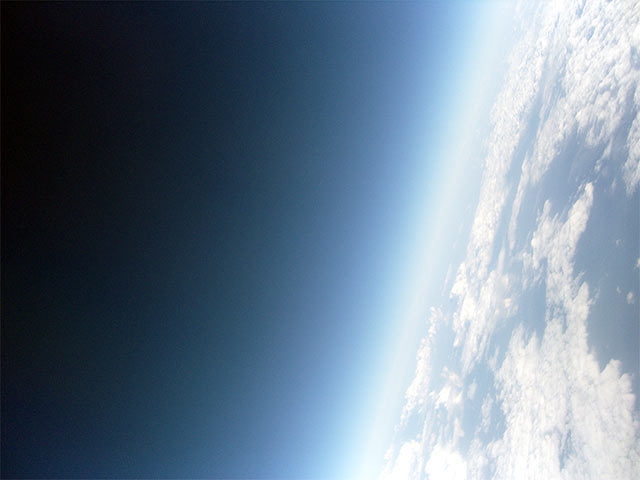 11张高清从太空看地球的蓝色手机壁纸图片大全（10）