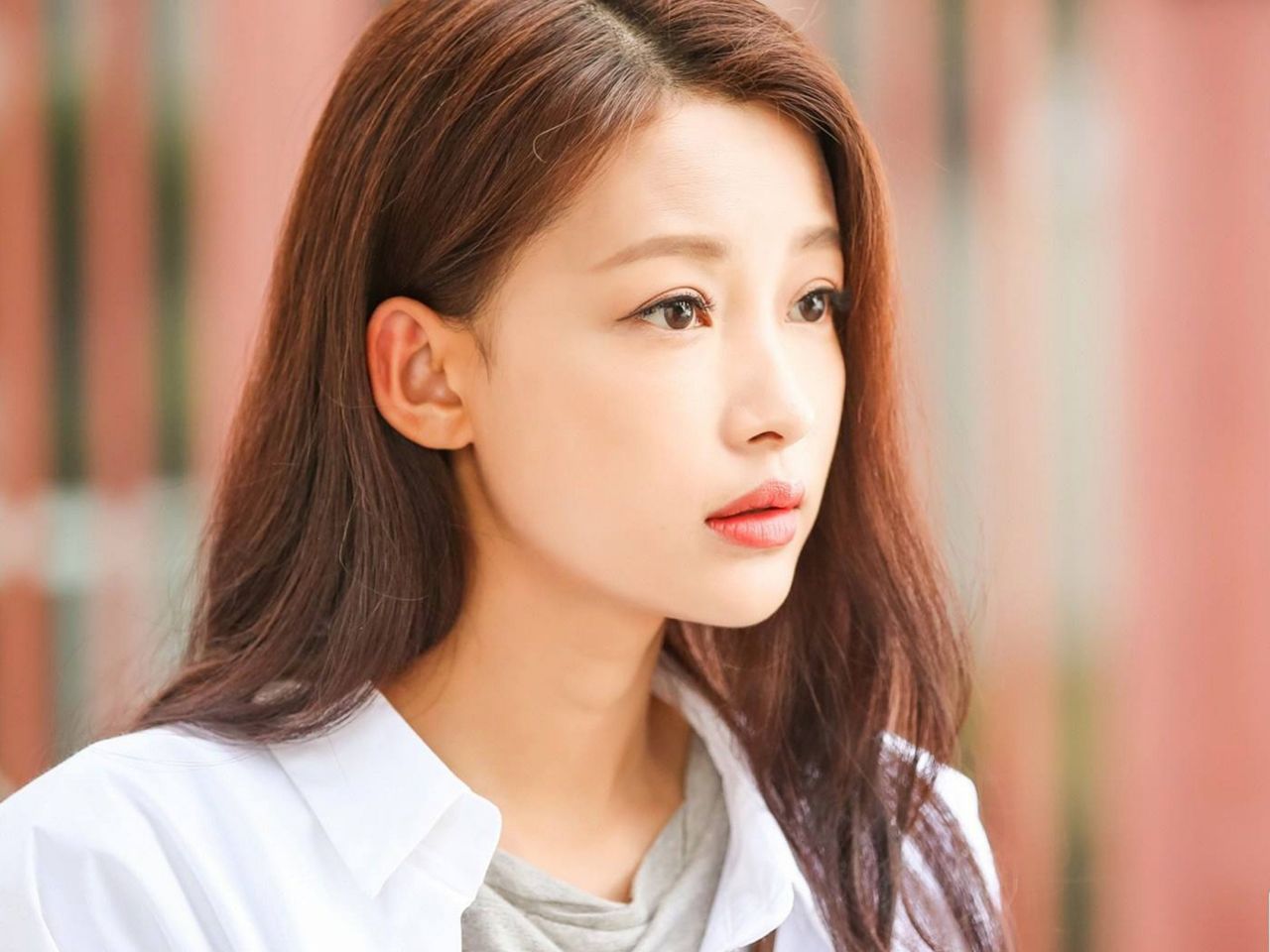 90后美女演员孙怡甜美靓丽手机壁纸下载1080（2）