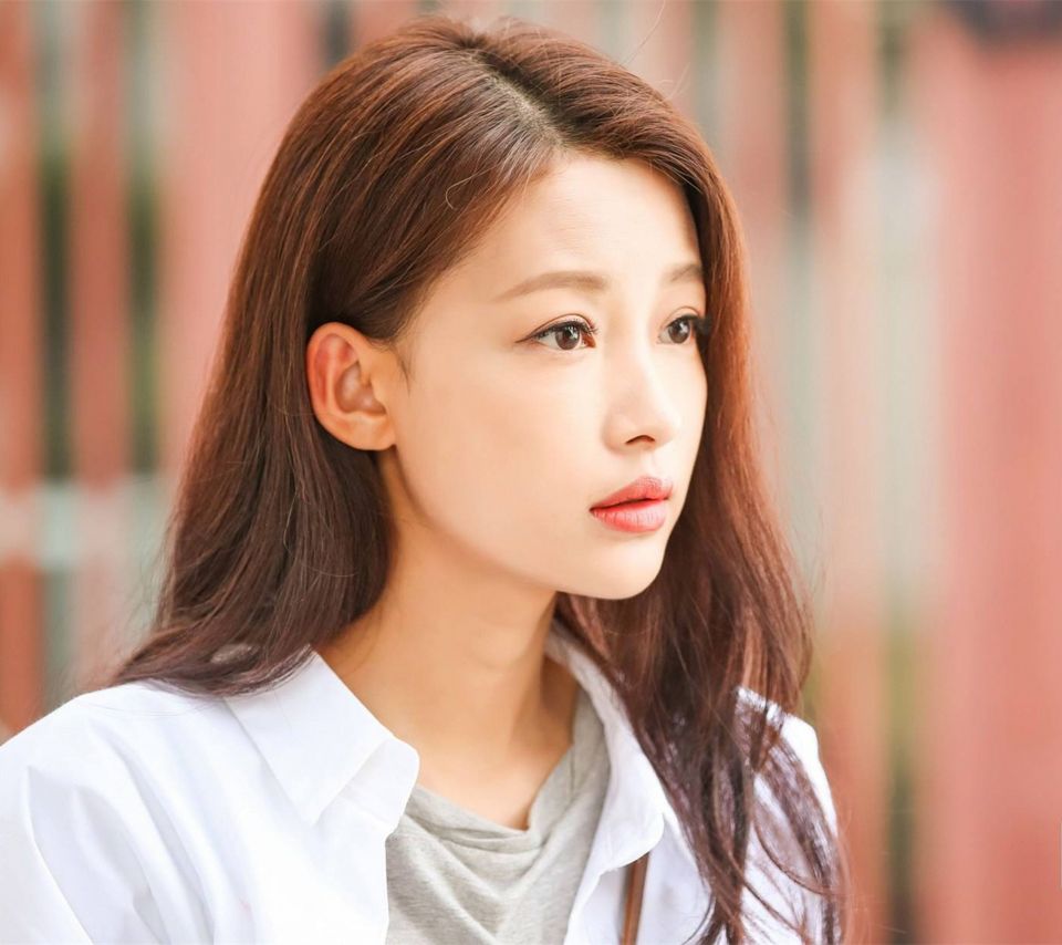 90后美女演员孙怡甜美靓丽手机壁纸下载1080（2）