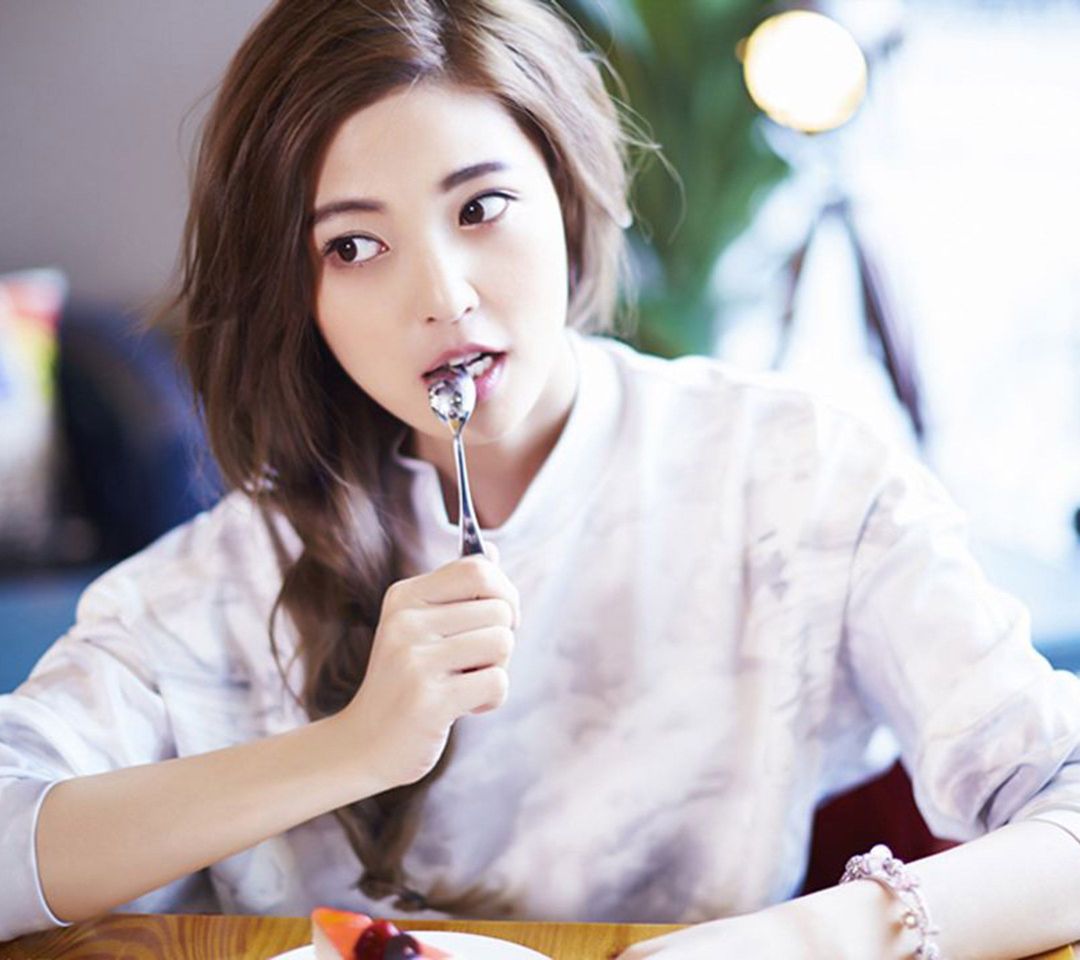 美女演员王妍之手机壁纸图片1080