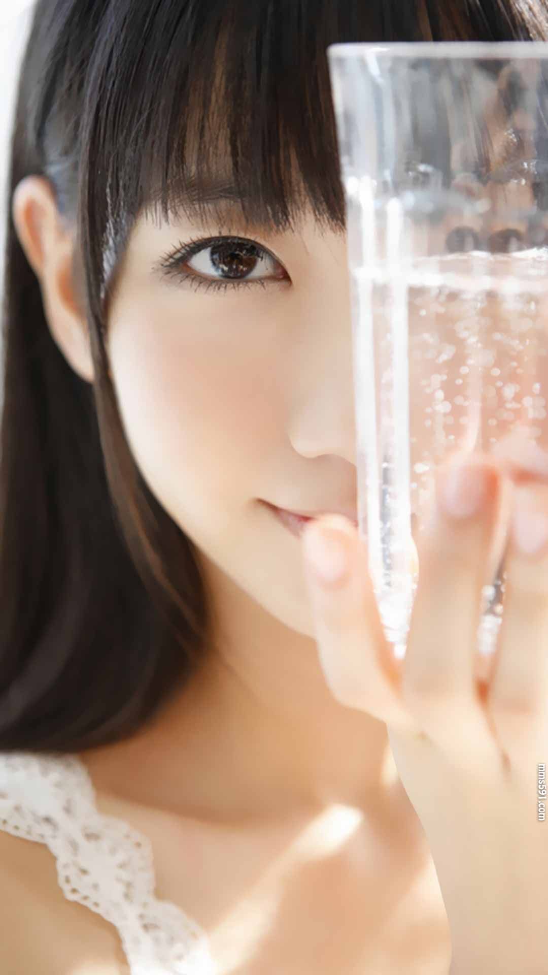 AKB48成员，日本美女演员柏木由纪Kashiwagi Yuki阳光手机壁纸图片集（7）