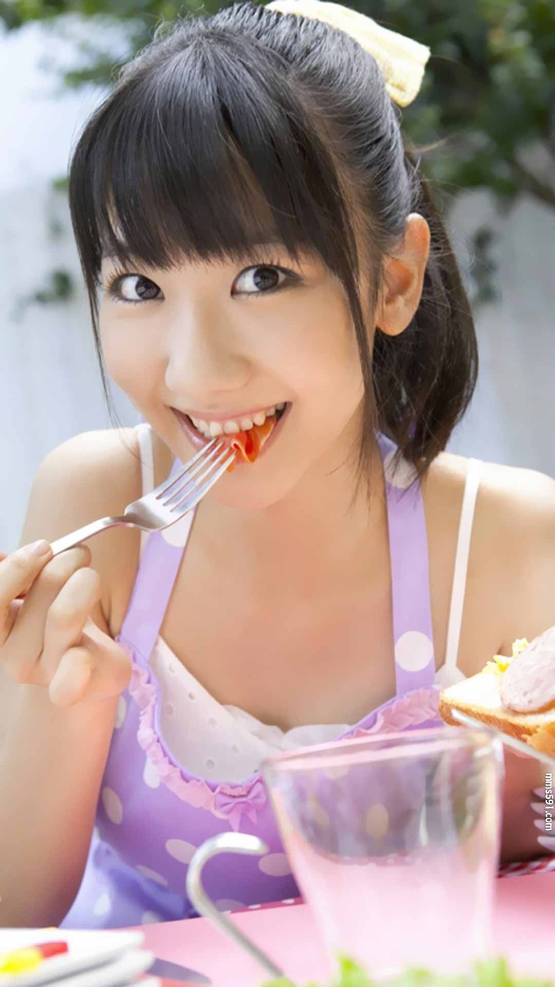 AKB48成员，日本美女演员柏木由纪Kashiwagi Yuki阳光手机壁纸图片集（9）