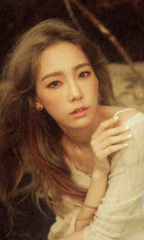 少女时代队长兼主唱，韩国女歌手金泰妍Kim TaeYeon手机壁纸图片（3）