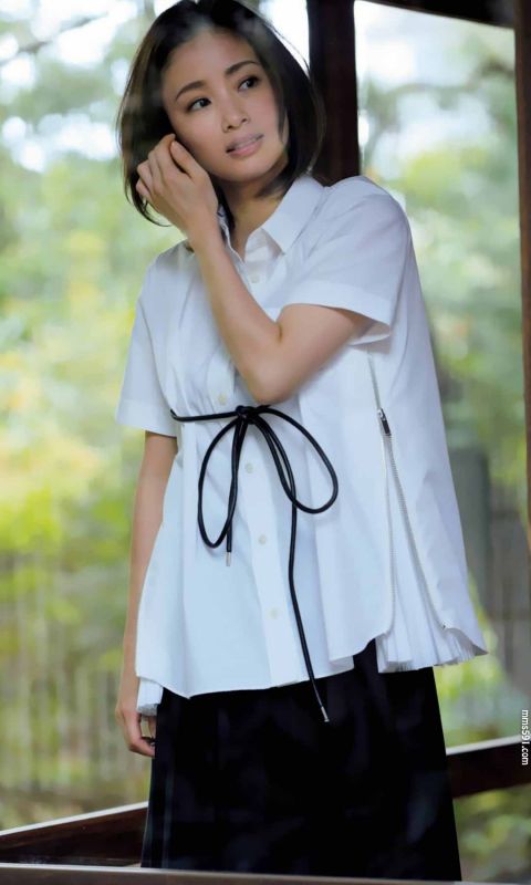 日本女演员上户彩Aya Ueto高清1080手机壁纸图片