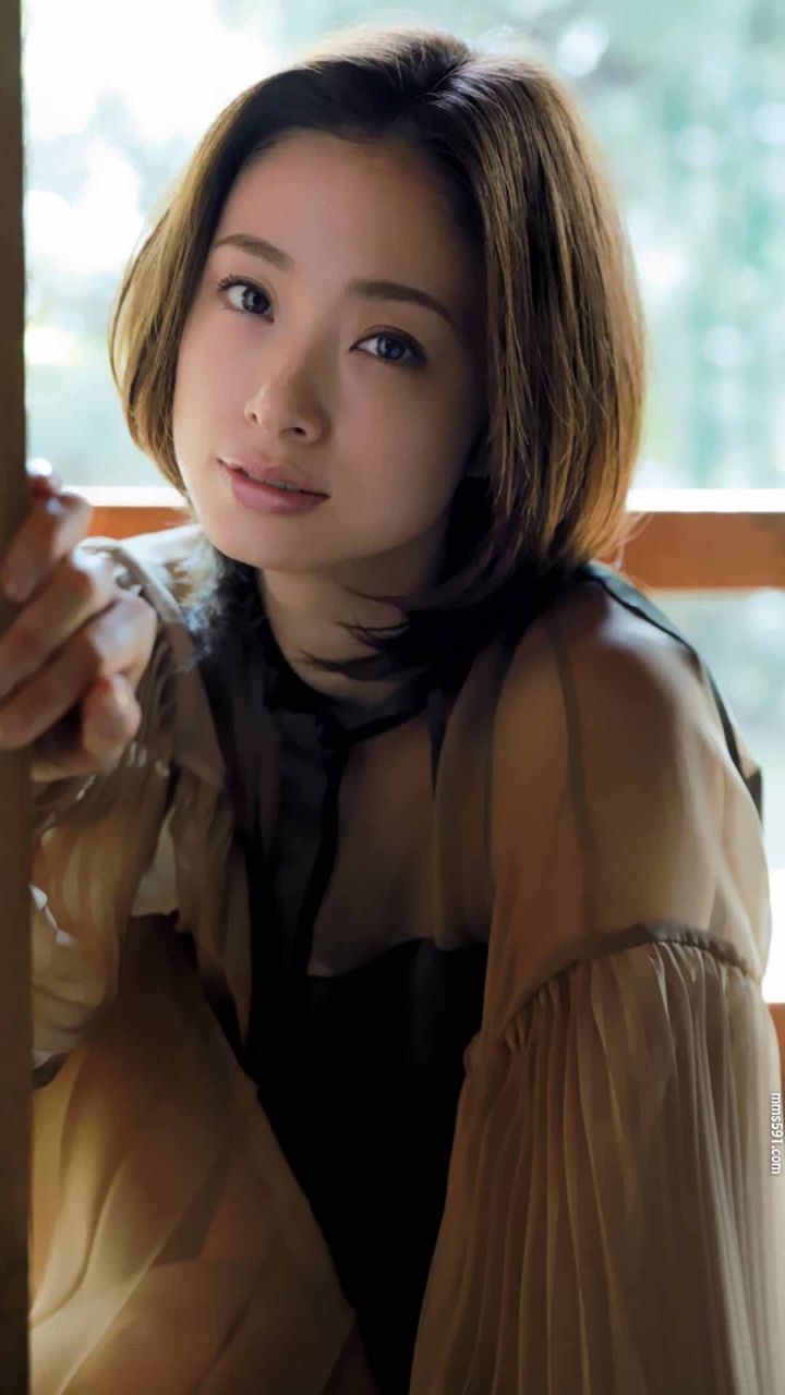 日本女演员上户彩Aya Ueto高清1080手机壁纸图片（3）