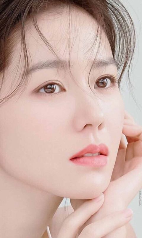 韩国美女演员孙艺珍Son Ye Jin手机壁纸高清图片集（9）